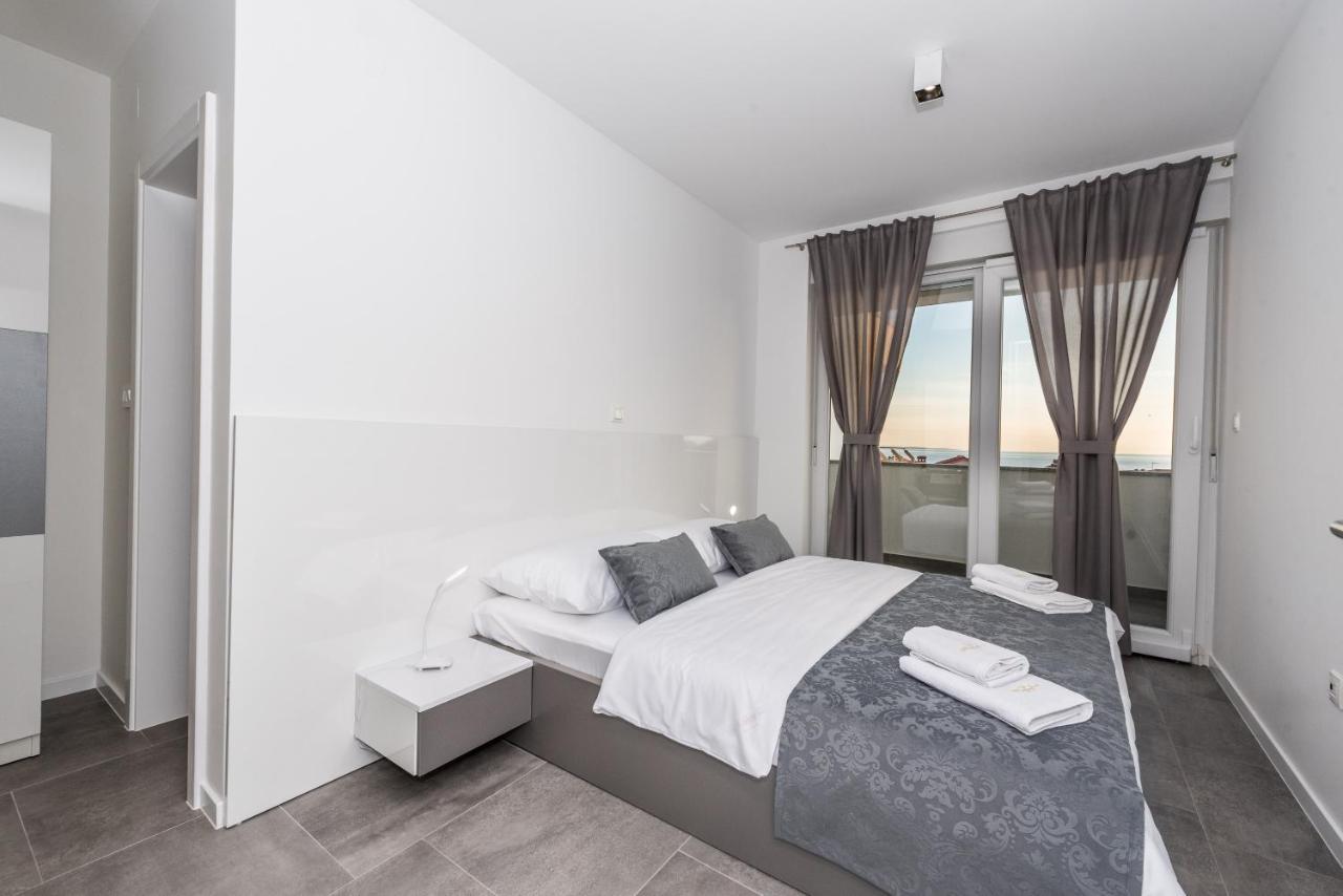 Villa Magnifica Apartments With Pool Novalja Bagian luar foto