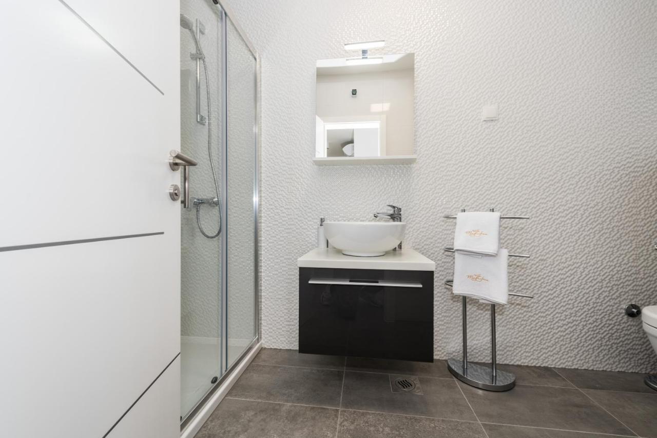 Villa Magnifica Apartments With Pool Novalja Bagian luar foto